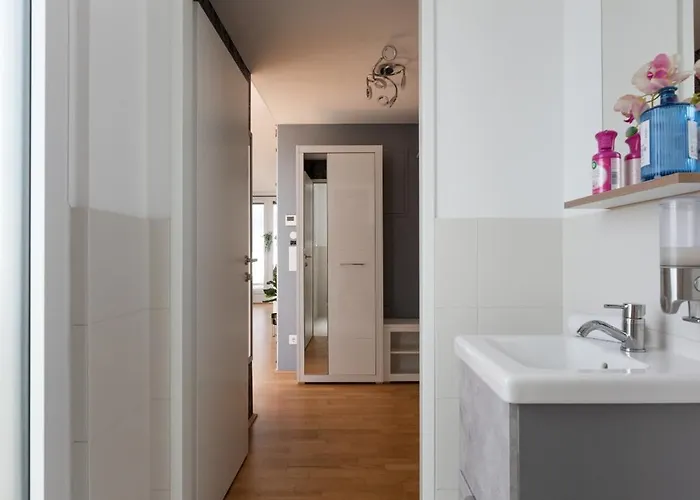Апартаменти Mit Traumhafter Dachterrasse & Weitblick *