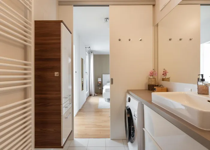 Mit Traumhafter Dachterrasse & Weitblick Апартаменти Відень