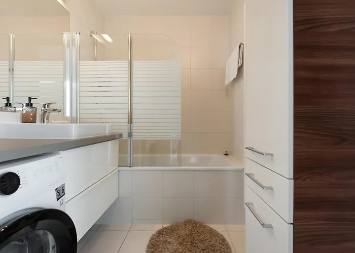 Mit Traumhafter Dachterrasse & Weitblick Апартаменти Відень